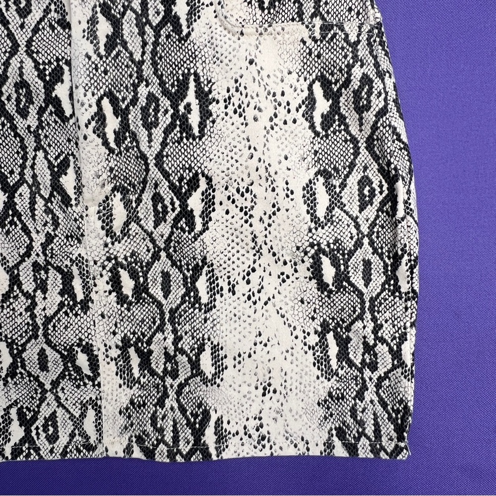 Superdown Isabella Snakeskin Mini Skirt - Picture 5 of 15
